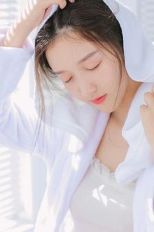 跟狗玩最后拽不出來