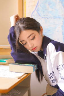 青青青國產費日久干草