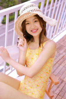 爸爸經常出差媽媽給我生孩子