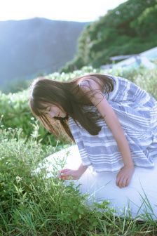 被體育生抱進小樹林C個爽