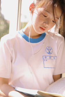 一個父親和三個女兒的電視劇