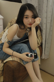 舌頭底下舔著有小硬疙瘩口述