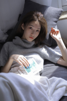 表演女班男助教