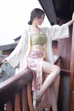 脫褲子打女孩子屁股打多久才會腫