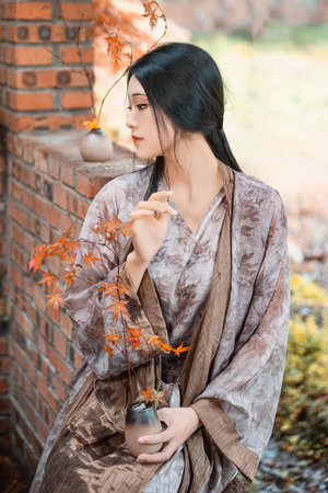 嘬弄她的小奶頭高H