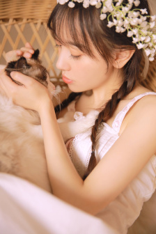 女朋友奶頭摸一下就硬了