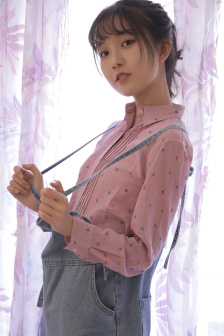 掀起衣服含著奶頭揉捏H漫畫視頻