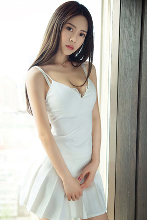 大胸女大學生在線