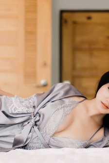 撓白絲腳心癢和腋窩癢和肚子腰