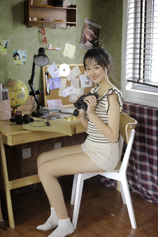 年輕的母親兔費線