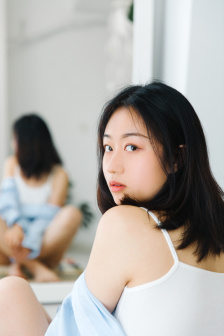 迪麗熱巴假屁股揭開女星遮羞布